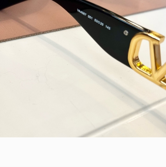 Valentino Sunglasses, New with case. - Picture 3 of 5